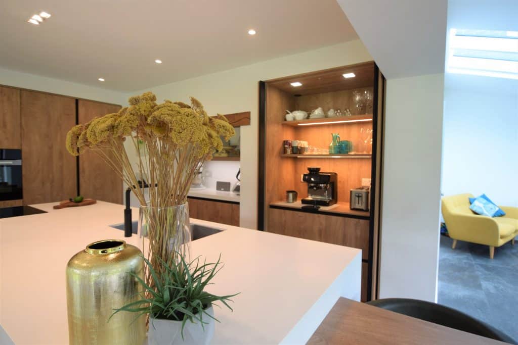 Modern Kitchen White Finish