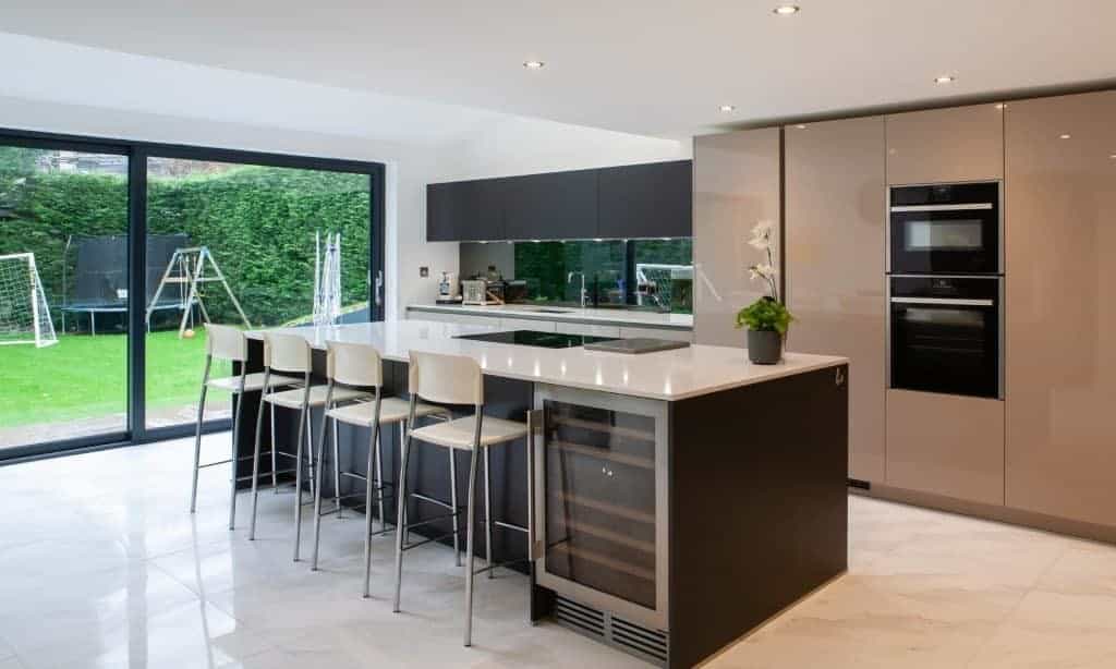 Modern Kitchen With Island and Glossy Finish